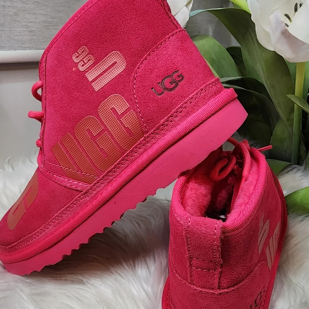 Ugg Big Kid Neumel Hot Pink Chukka Boots New